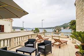 Apartments Davor