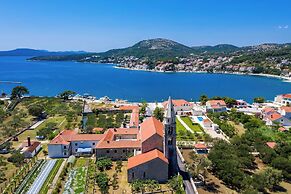 Apartments Davor