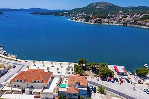 Apartments Davor