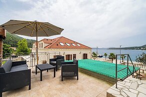 Apartments Davor