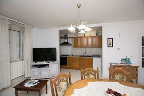 Apartments Davor