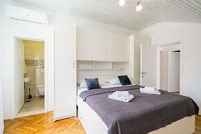 Apartments Davor