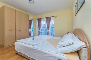 Apartments Mara