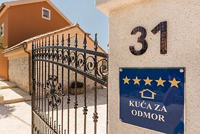 Villa Gold