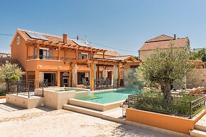 Villa Gold