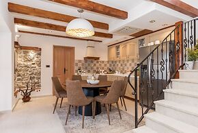 Villa Gold