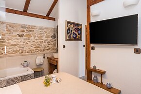 Villa Gold