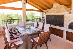 Villa Gold