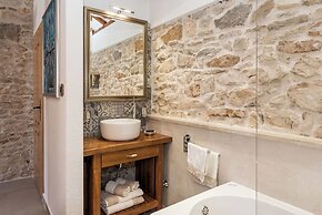 Villa Stone