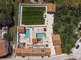 Villa Stone
