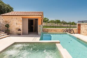 Villa Stone