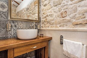 Villa Stone