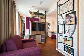 VOYA Hotel