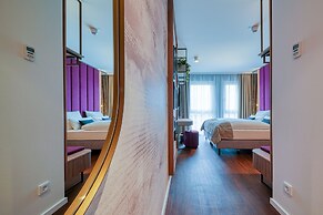 VOYA Hotel