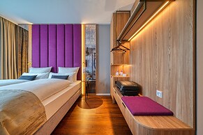 VOYA Hotel