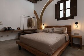 Ancient Knights Luxury Suites