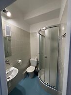 Hotel Avion