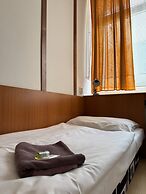 Hotel Avion