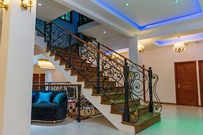 L'ver Hotel