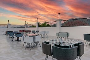 L'ver Hotel