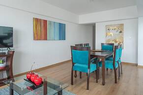 Exclusive Penthouse With Private Rooftop Jacuzzi BBQ Game Room
