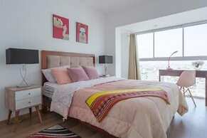 Exclusive Penthouse With Private Rooftop Jacuzzi BBQ Game Room