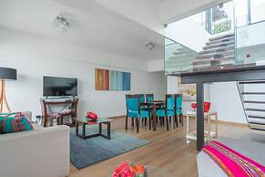 Exclusive Penthouse With Private Rooftop Jacuzzi BBQ Game Room