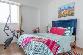 Exclusive Penthouse With Private Rooftop Jacuzzi BBQ Game Room
