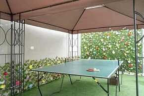 Exclusive Penthouse With Private Rooftop Jacuzzi BBQ Game Room