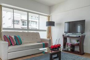 Exclusive Penthouse With Private Rooftop Jacuzzi BBQ Game Room