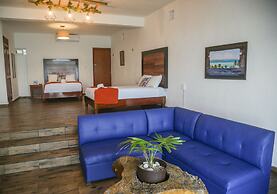 Seven Blue House Village & Lodge