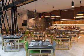 Al Khoory Courtyard Hotel