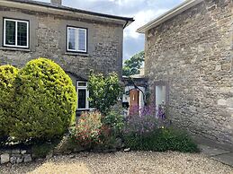 Stone Cottages with garden and parking