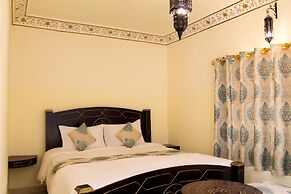 Golden Palm Oasis
