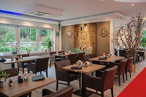 SILONCE Hotels & Restaurant