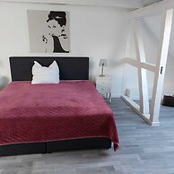 SILONCE Hotels & Restaurant
