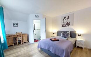 SILONCE Hotels & Restaurant
