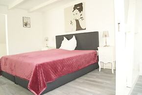 SILONCE Hotels & Restaurant