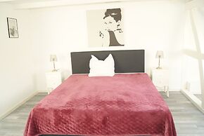 SILONCE Hotels & Restaurant