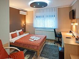Hotel Lama