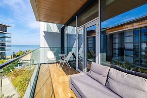 DHH Bluewater Island Building 2 Sea View