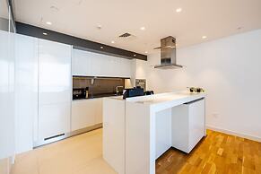DHH Bluewater Island Building 2 Sea View