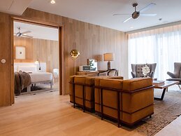 Browns Avenue Hotel