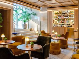 Browns Avenue Hotel