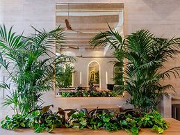 Browns Avenue Hotel