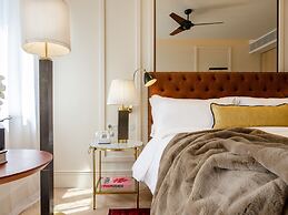 Browns Avenue Hotel