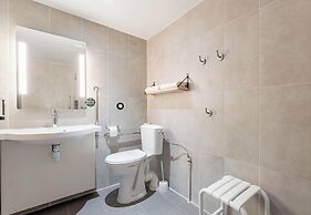 B&B HOTEL Valenciennes Sud