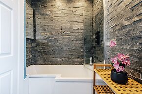Luxury Town House