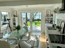 Seaview Cottage on the Island