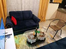 Stay.Plus Royal Suburbs Apartments